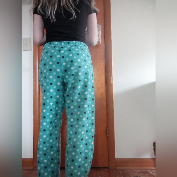 NINA CAPRI - Fleece Polka Dot Lounge Pants - Picture 6 of 8